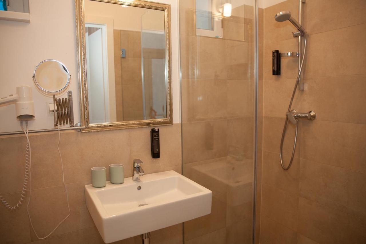 Altbautraum Springergasse - Toplocation Wina Bagian luar foto
